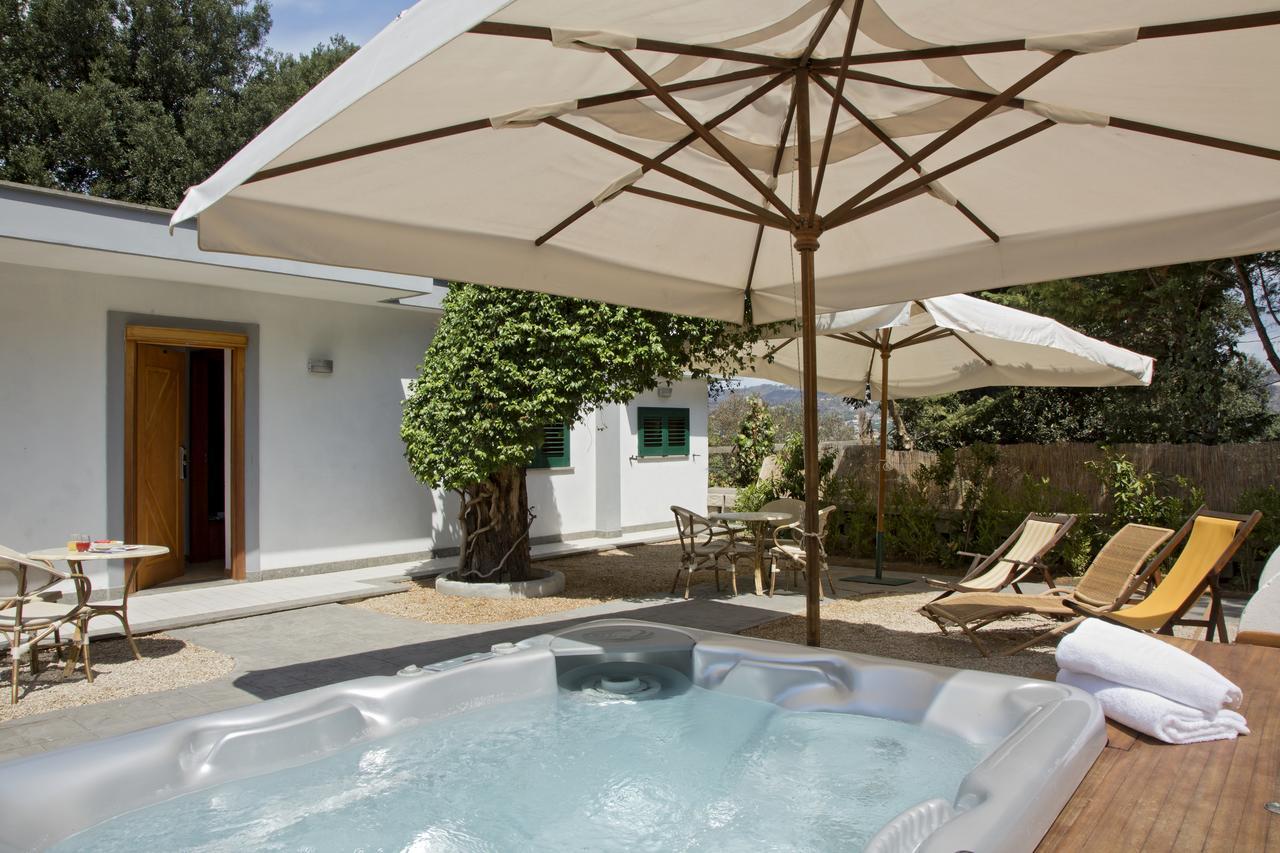Two-Bedroom Suite Outdoor Jacuzzi,507240633:JPEG