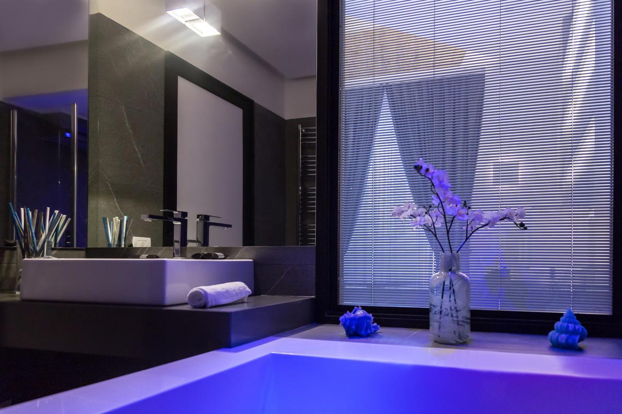 Superior Room Spa Bath Castle View